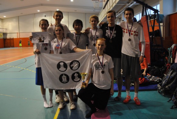 Kulatá šachovnice A tým - zlaté medaile z juniorského mistrovství republiky
