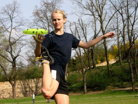 Irena Kulišanová během tréninku v parku na Vyšehradě; autor: Jan Zahradníček